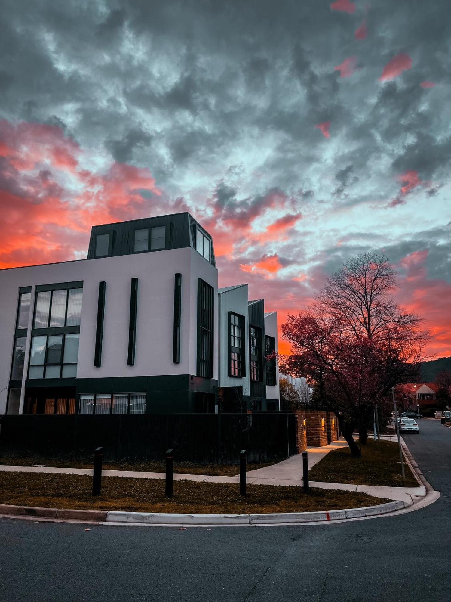 Green Rooms Braddon - Luxury Themed Micro Apartments Inspired By Tiny Home Design Canberra Eksteriør billede